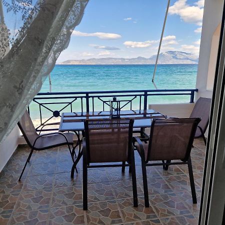 Korinthian Sea View Lägenhet Nerántza Exteriör bild