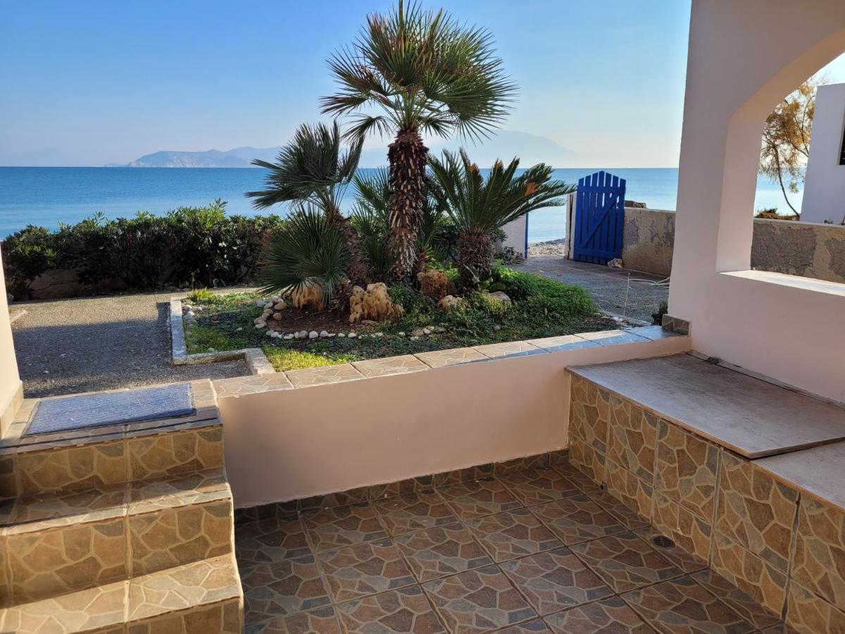 Korinthian Sea View Lägenhet Nerántza Exteriör bild