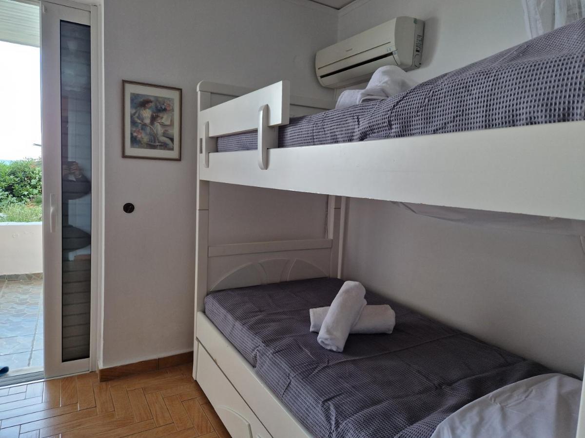 Korinthian Sea View Lägenhet Nerántza Exteriör bild