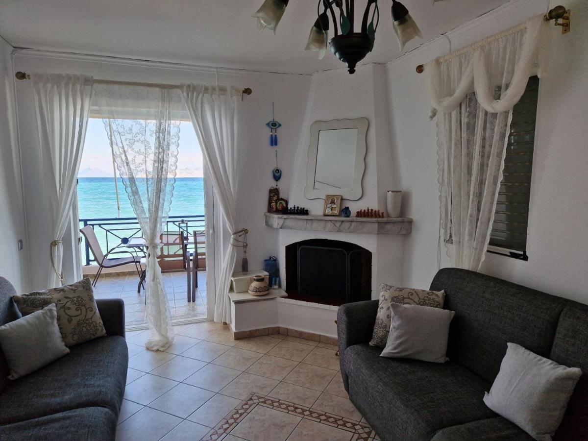Korinthian Sea View Lägenhet Nerántza Exteriör bild